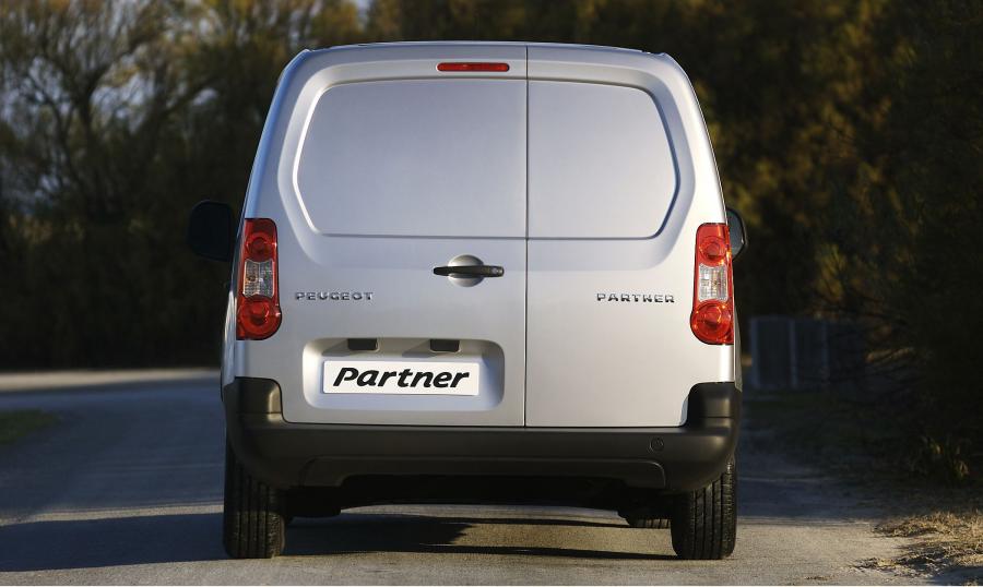  Peugeot Partner 2008 года  (фото 42 из 54)